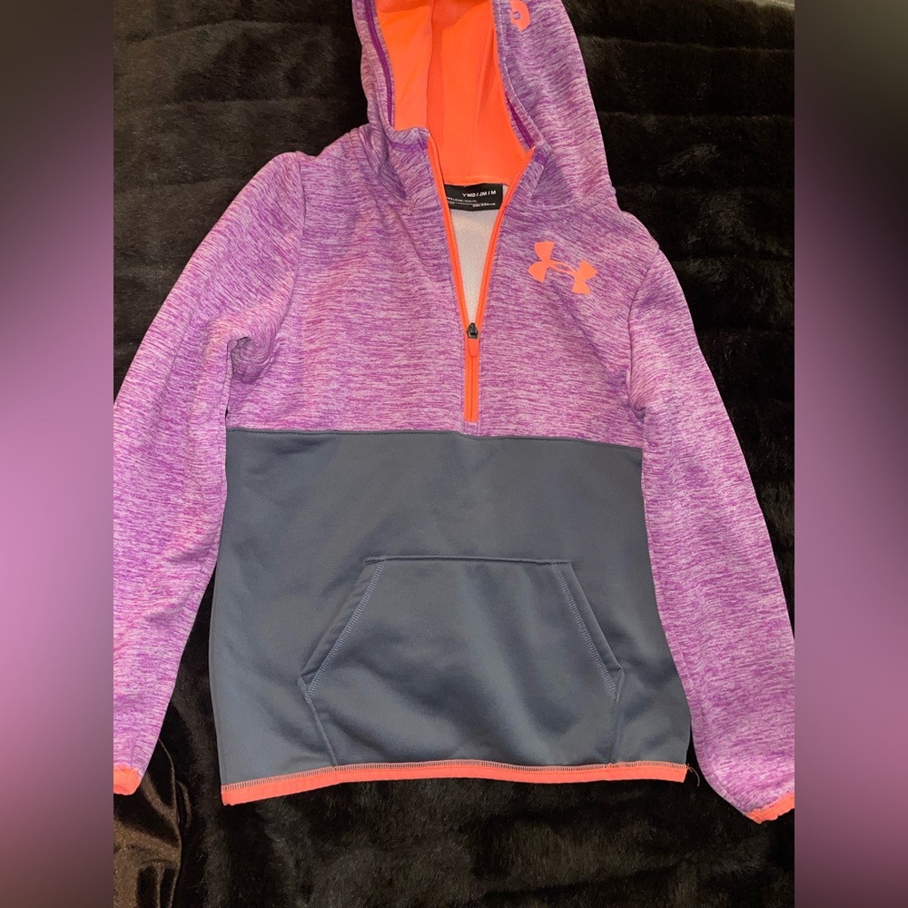 Little girls under Armour sweater